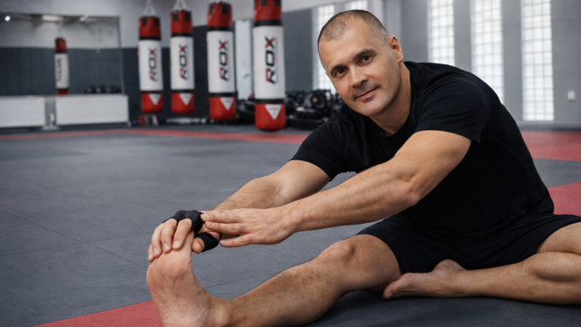 Rozciąganie – strata czasu czy klucz do sprawności? Obalamy mity o stretchingu